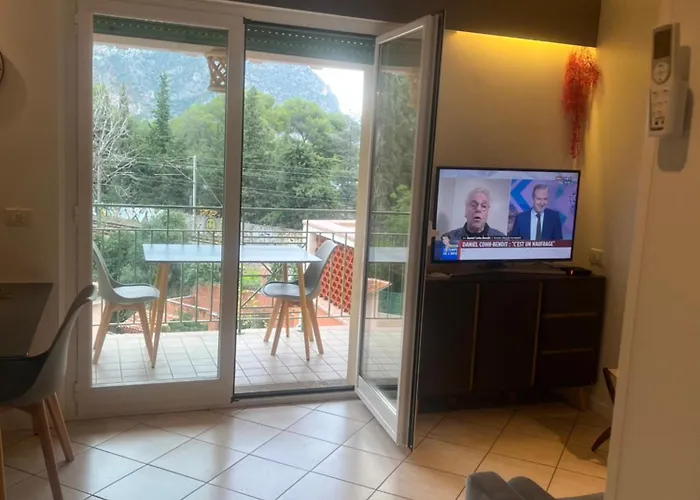 Cosy Piscine Bord De 에즈