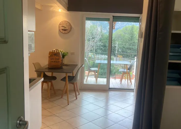 Cosy Piscine Bord De 아파트 *